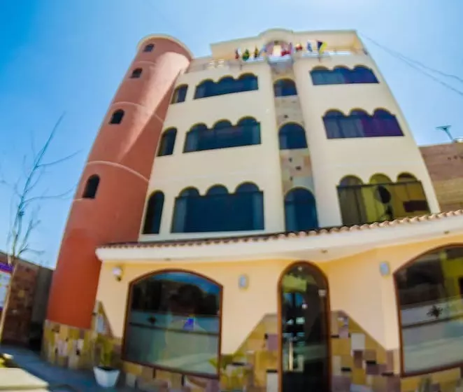 هتل Arunta