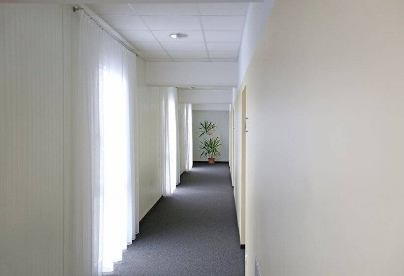 בית מלון כפרי Business & City