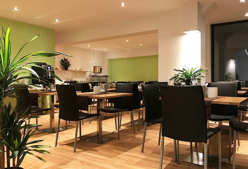 בית מלון כפרי Business & City