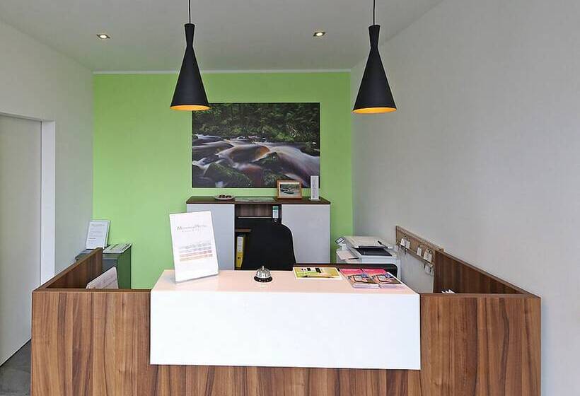 בית מלון כפרי Business & City