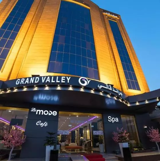 هتل Grand Valley