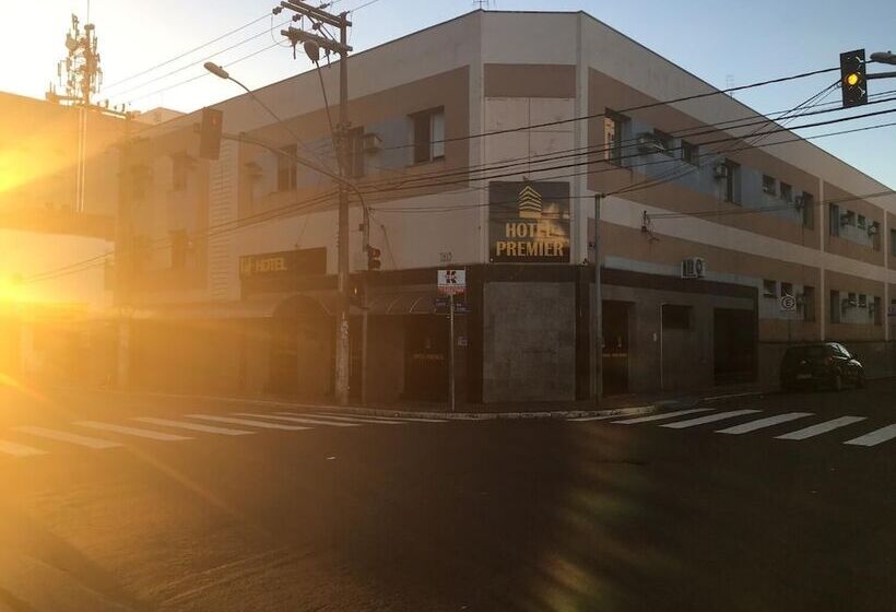 فندق Premier