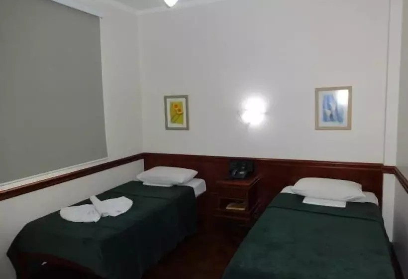 Hotelli Premier