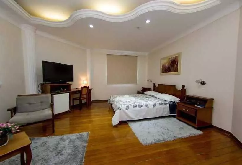 Hotelli Premier