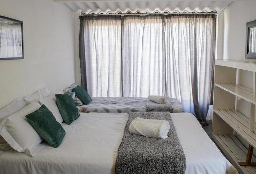 هاستل Element Riders Place Backpackers