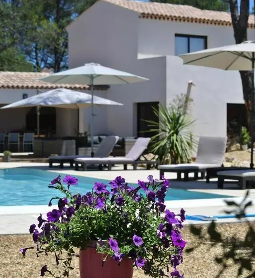تختخواب و صبحانه Villa Carpe Diem