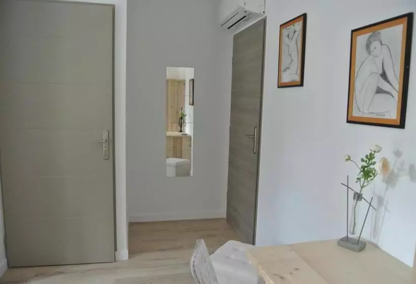تختخواب و صبحانه Villa Carpe Diem