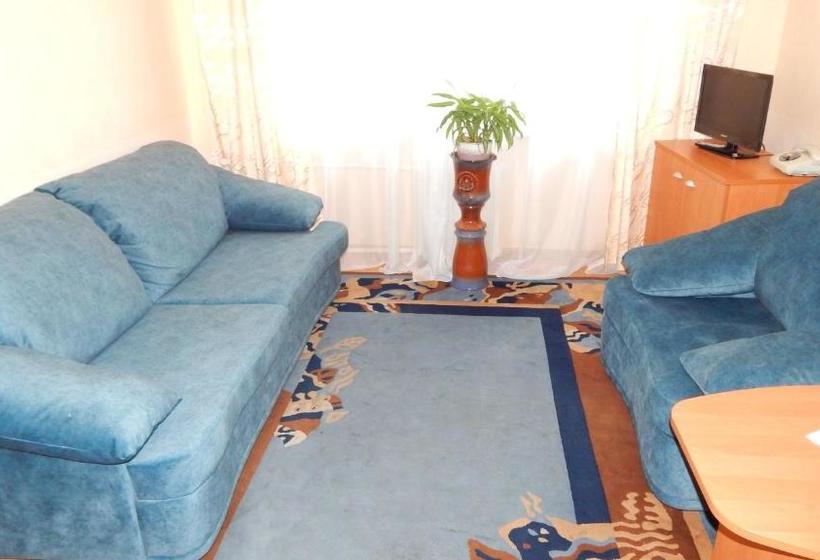 Отель Akademicheskaya