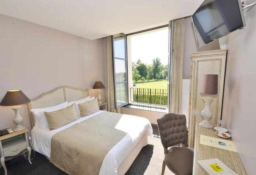 ホテル Auberge Du Château Bleu