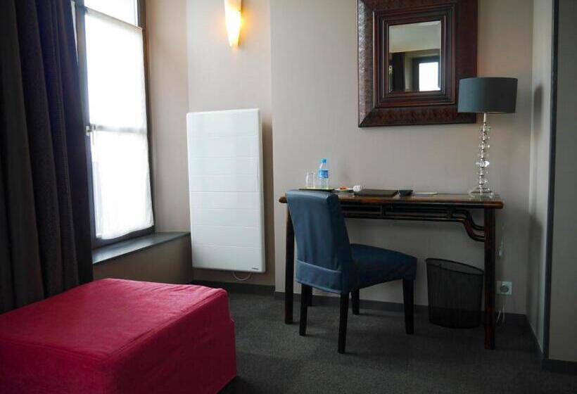 ホテル Auberge Du Château Bleu