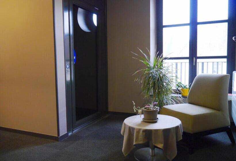 ホテル Auberge Du Château Bleu