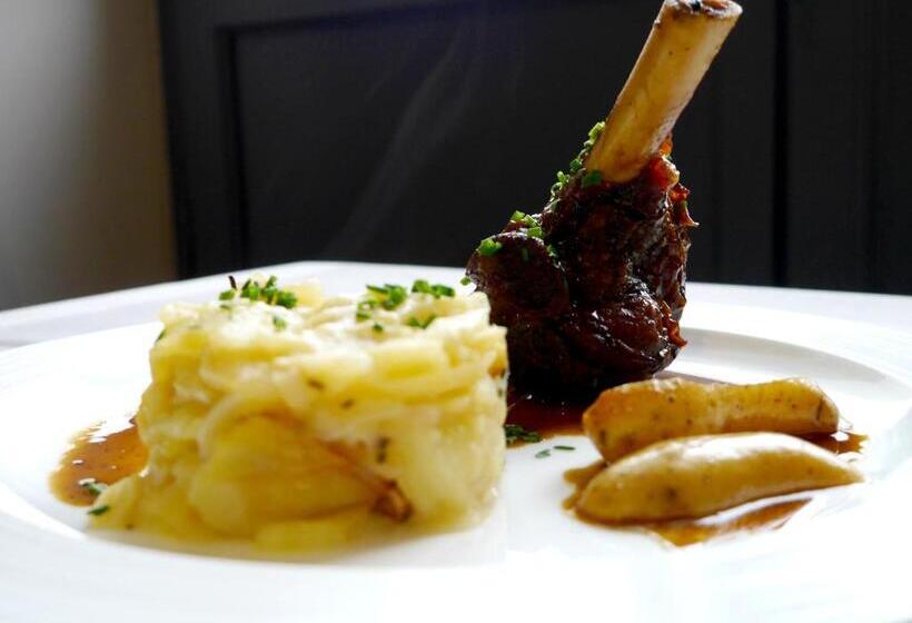 ホテル Auberge Du Château Bleu