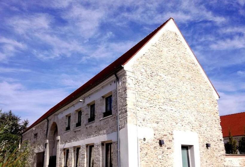 ホテル Auberge Du Château Bleu