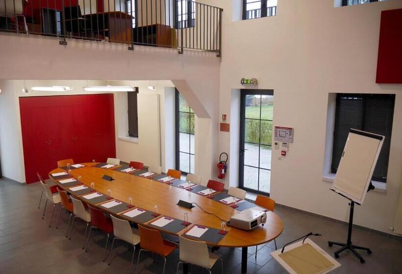 ホテル Auberge Du Château Bleu