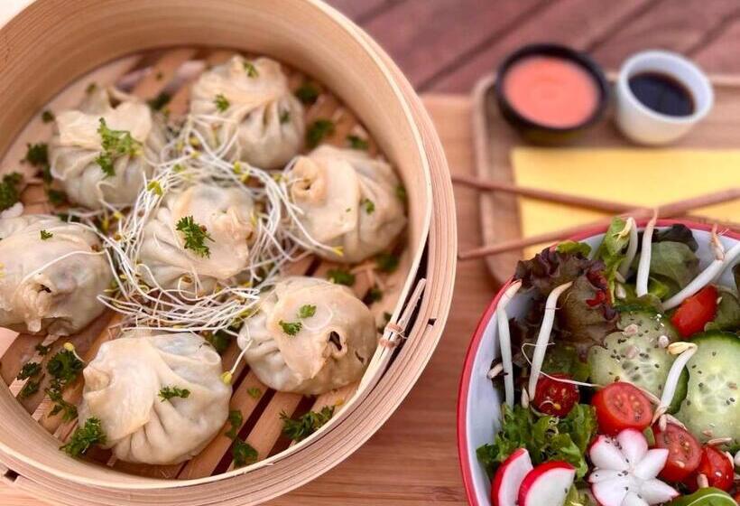 בית מלון כפרי Dharma City