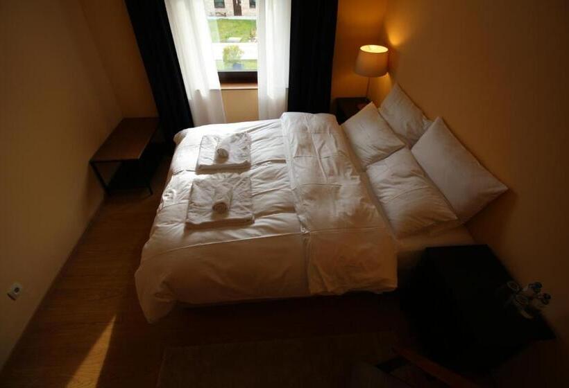 בית מלון כפרי Dharma City