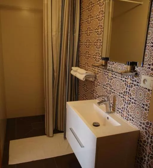 Hotelli Dharma City