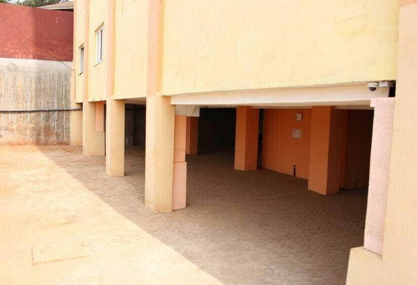 هتل Luxxor Hôtel