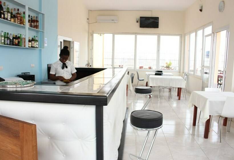 هتل Luxxor Hôtel