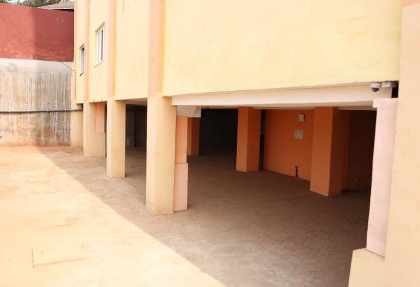 هتل Luxxor Hôtel