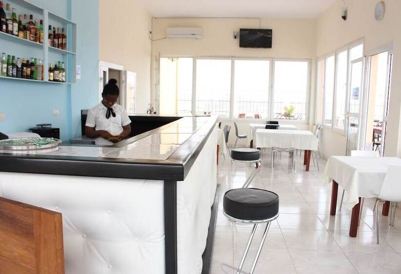 هتل Luxxor Hôtel