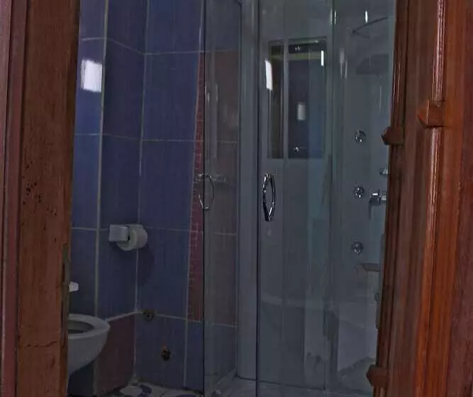 هتل Luxxor Hôtel