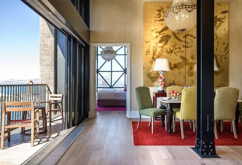 בית מלון כפרי The Silo