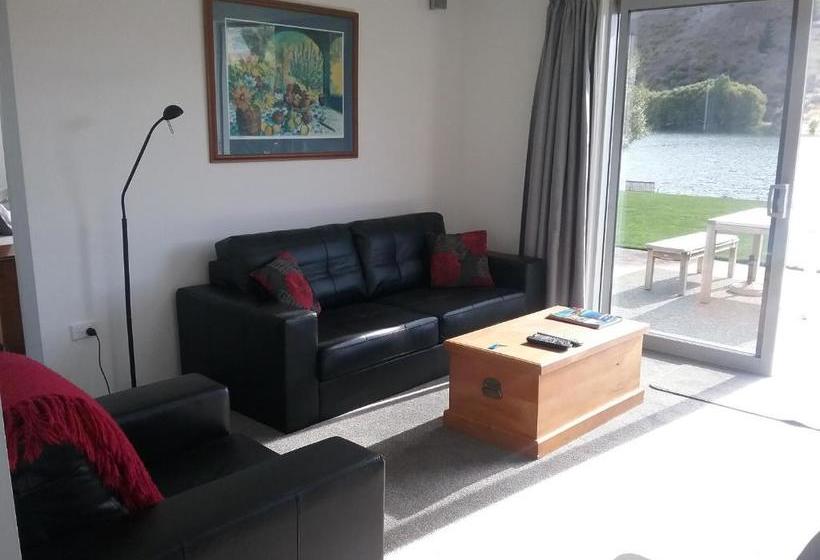 Motel Cromwell Escape