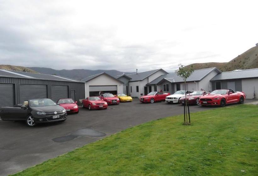 Motel Cromwell Escape