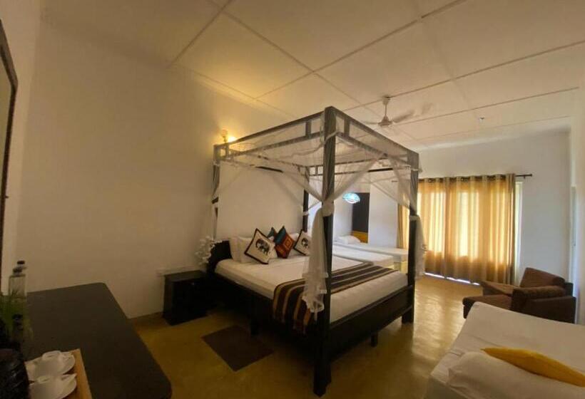 אתר נופש Old Frankland Kandy Luxury Boutique