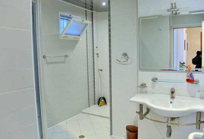 Baku Home Hostel