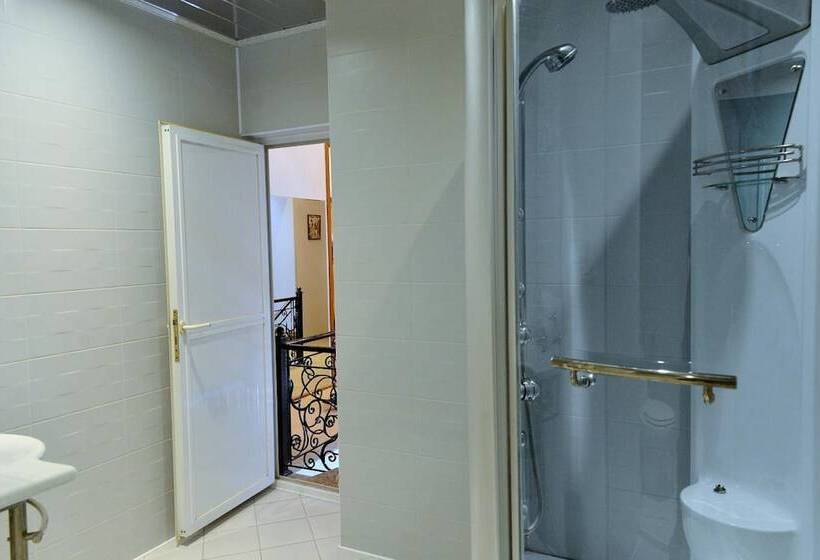 Baku Home Hostel