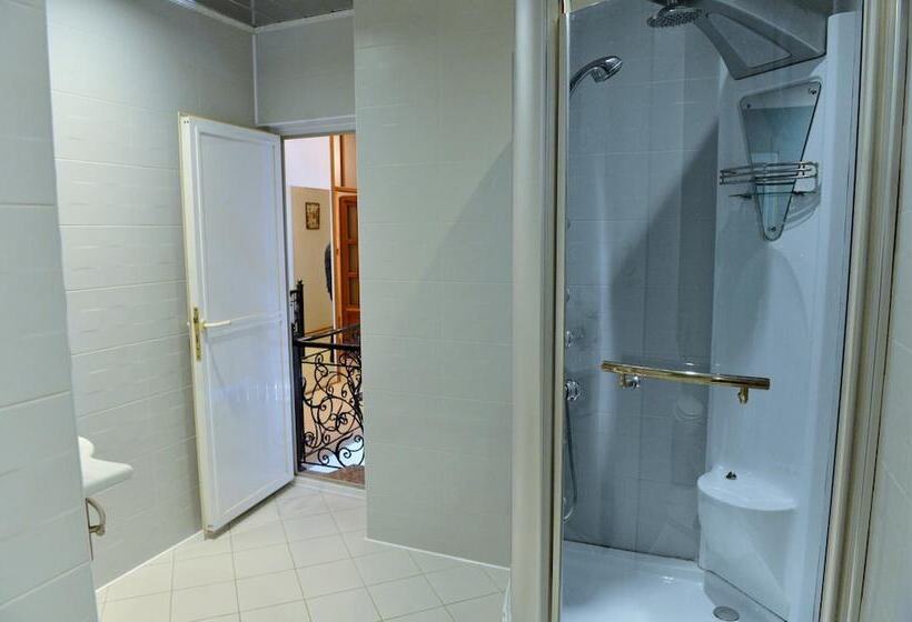 Baku Home Hostel