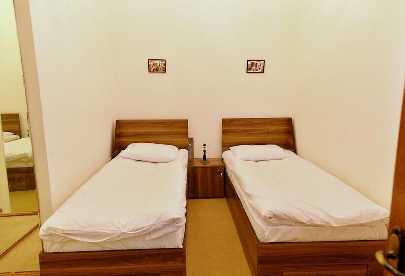 Baku Home Hostel