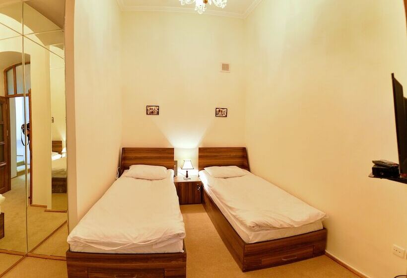 Baku Home Hostel