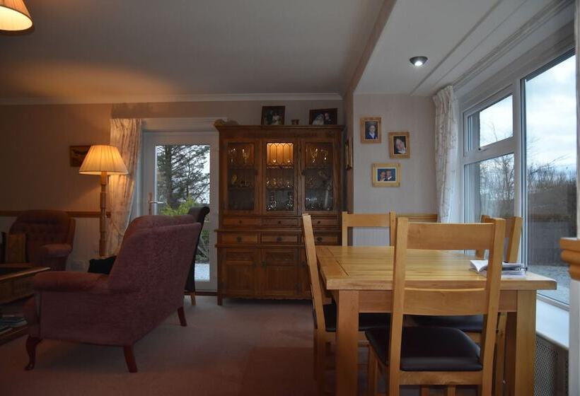 Aamiaismajoitus (B&B) Chapelhill Croft