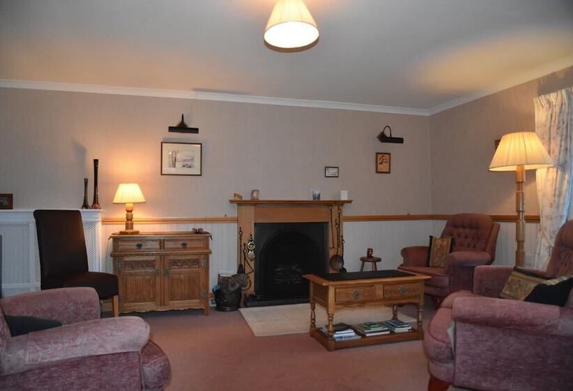 Aamiaismajoitus (B&B) Chapelhill Croft