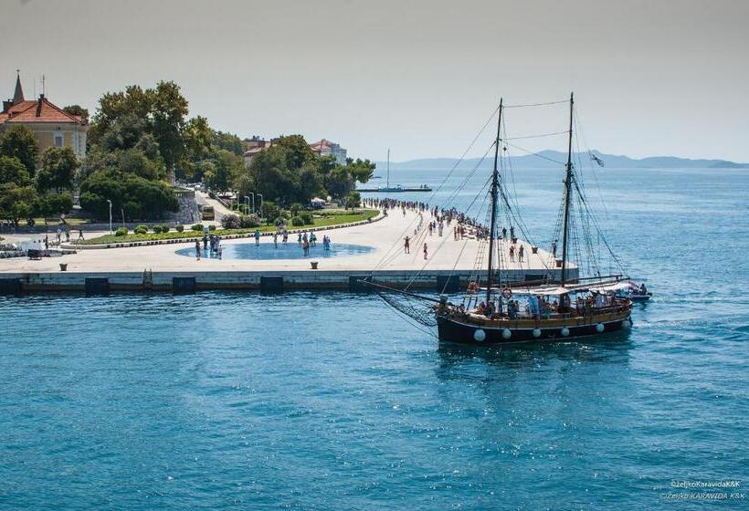 مبيت وإفطار Luxury Rooms Kadena