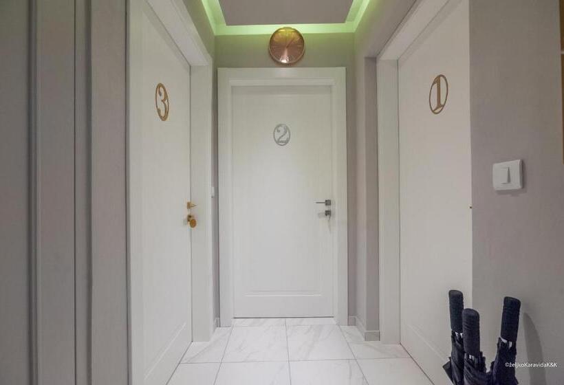 مبيت وإفطار Luxury Rooms Kadena