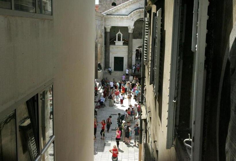 Bed and Breakfast Palace Augubio