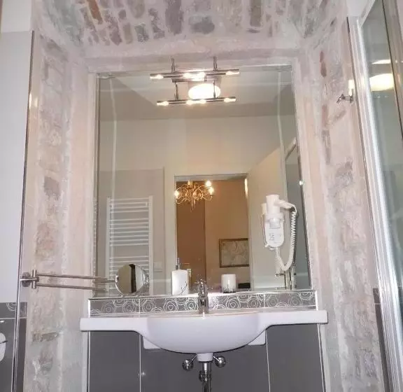 تختخواب و صبحانه Palace Augubio