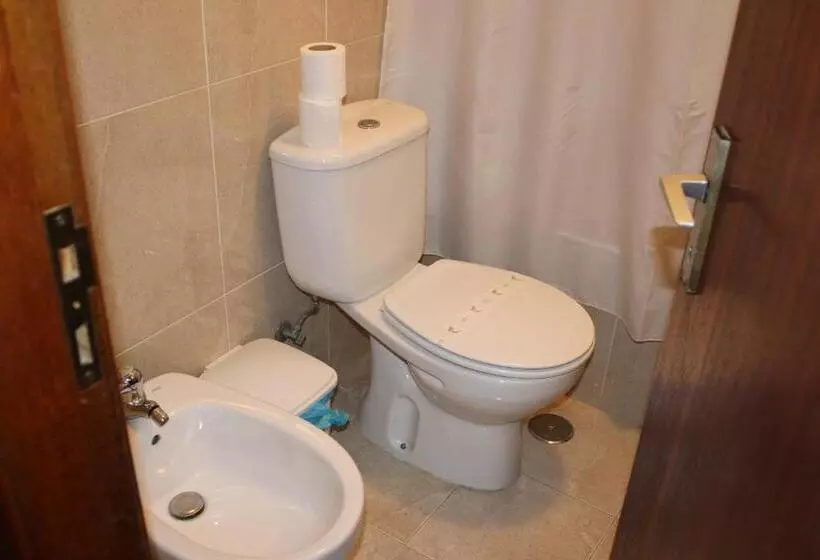 مسافرخانه Alojamento Local Santa Cruz