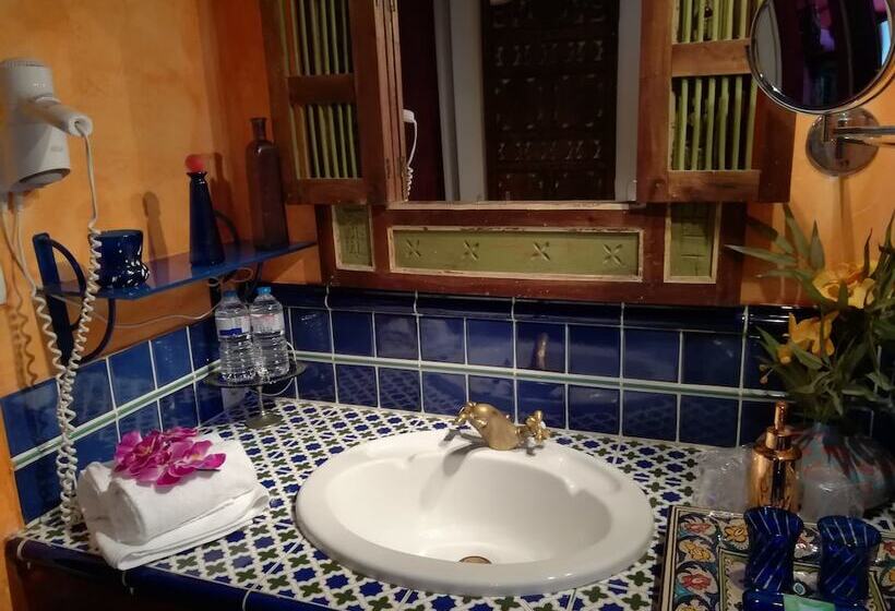 בית מלון כפרי Itsara Suites & Spa