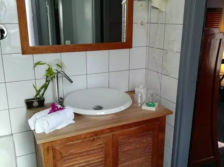 هتل Itsara Suites & Spa