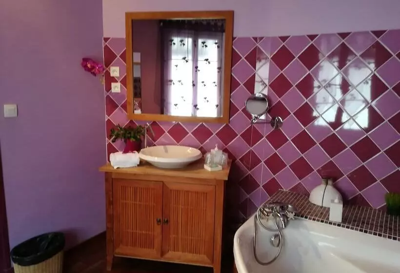 هتل Itsara Suites & Spa