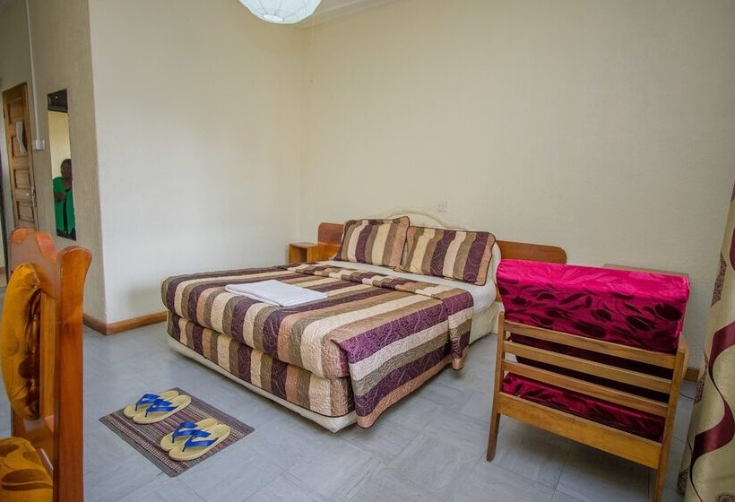 هتل Kisoro Tourist