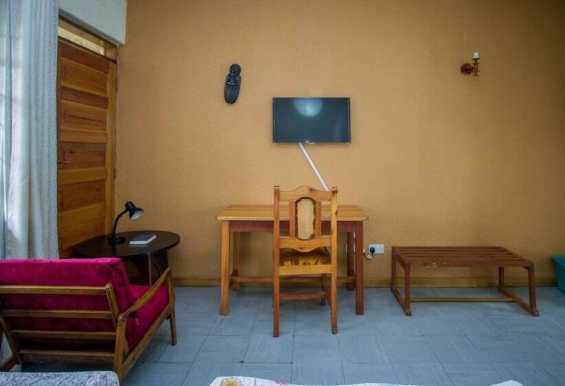 هتل Kisoro Tourist