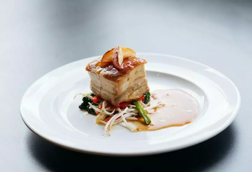 ホテル The Queens