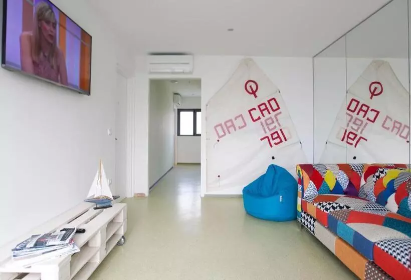 Windward Hostel Zadar