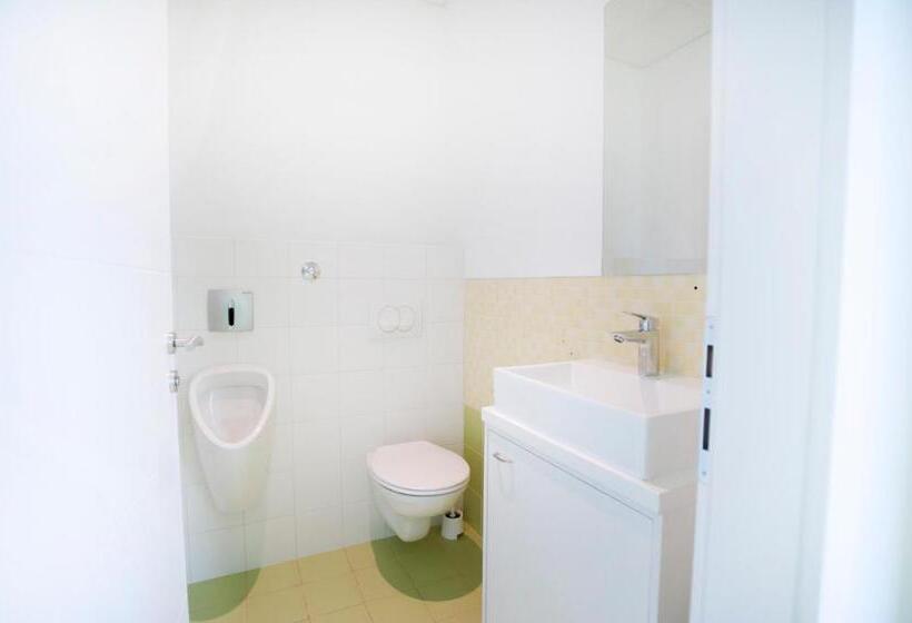 Windward Hostel Zadar